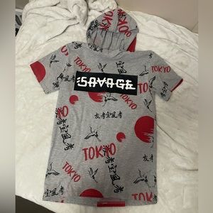 Thin pullover with hoodie